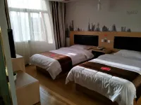 Huoshan Quanzhu Shangpin Hotel - Bãi đậu xe