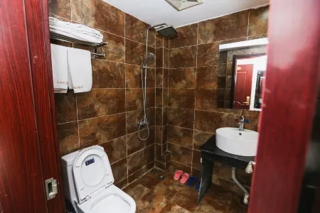 Tianshang Bali Boutique Hostel Отели рядом с достопримечательностью «Liuchi Alley»