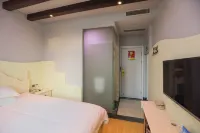 德清心驛主題賓館（德清西站沃爾瑪店） - 2星級
