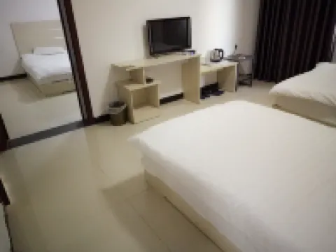 Zhoukou Tianhao Hotel