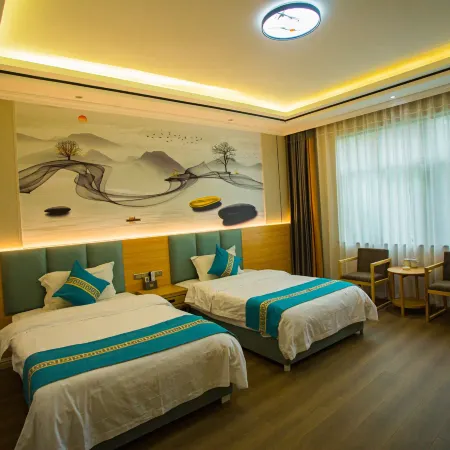 Panzhou Red Guolongdu Hotel