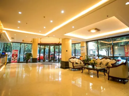 Prince Hotel Отели рядом с достопримечательностью «Yangjiang Vocational and Technical College»