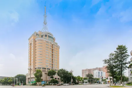 Shifang Hongda Jinqiao Hotel Отели рядом с достопримечательностью «Luohan Temple»