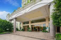 Daying Oriental International Hotel Hotels near Shiji Baisheng Shopping Plaza