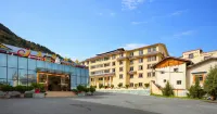 Jiali Suniya Hotel Hotels in Songpan