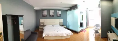 Zhushan Home Inn Theme Hotel Hotel dekat Taihe Plum Valley