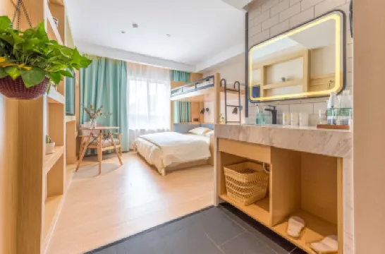 Qianggie Hotel Shanghai Hongqiao Tianshan Store Road Branch Hotel dekat Stasiun Metro Weining Road