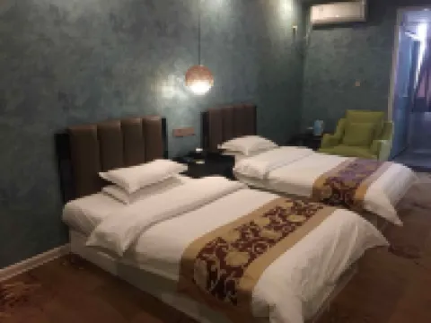 Jasmine Art Hotel (Xinxianghe Normal University Wanda Plaza)