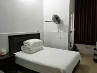 Jianhua Hostel - 인 (Inns)