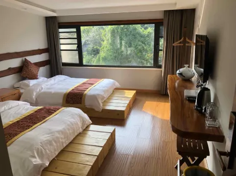 Hufu Town Zhutaoyuan Homestay