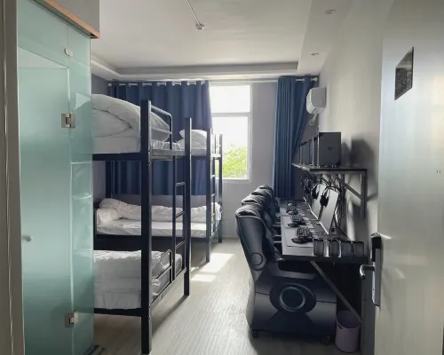 Weiliu E-sports Homestay Hotels in Wuhe