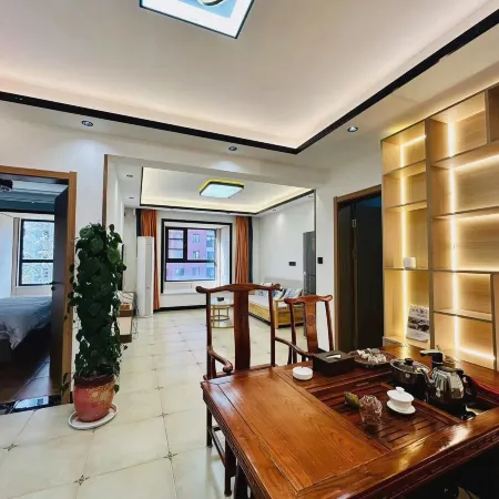 Hot Spring Hotel, Menghai