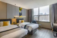 Homeinn Selected Hotel (Feicheng Taixi Avenue Long Distance Bus Station)