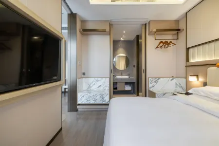 Chonpines Hotel (Nanjing Xianlin University Town Store) Отели рядом с достопримечательностью «Nanjing University of Science and Technology Zijin College»