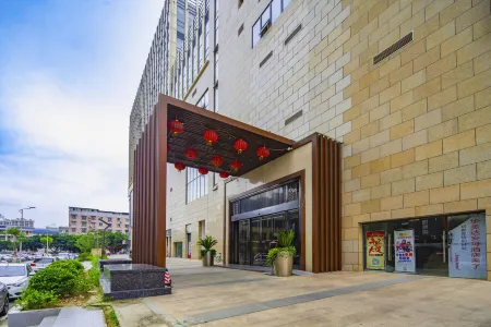 Ramada Encore by Wyndham Jintang Отели рядом с достопримечательностью «Jintang Bajing»