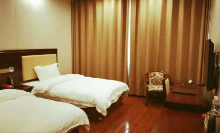 Golden Coast Hotel - Housity