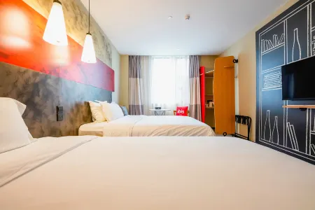 Ibis Hotel (Nanchang Tengwangge Longevity Palace)