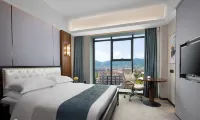 Ramada Encore Hotel