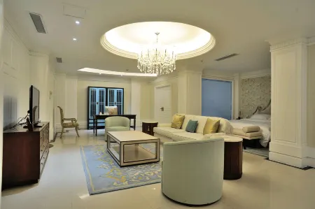 Emperor Boutique Hotel (Shangqiu Shenhuo Avenue) Отели рядом с достопримечательностью «Shangqiu Institute of Technology»