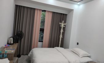 Zhenxiong Hongxin Hotel