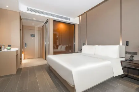 Yangzhou Street Geyuan Atour Hotel