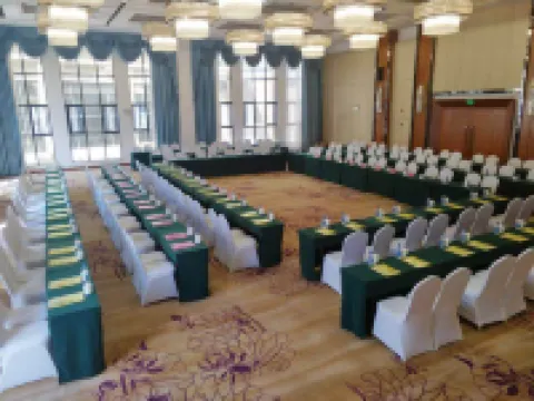 โรงแรมหงเยว่หู โรงแรมในหลู่เหลียง