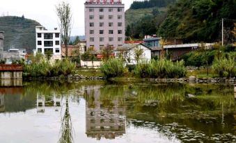 Panzhou Dongjing Lake Hotel