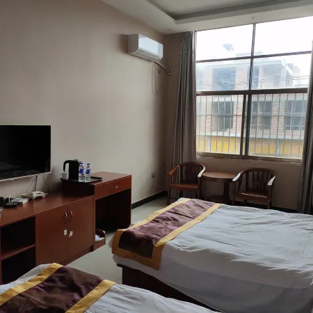 Lushan Xinwen Hotel