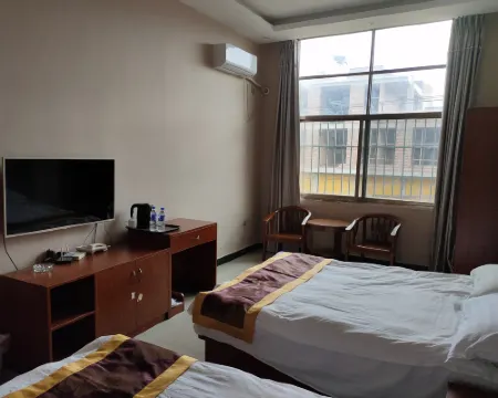 Lushan Xinwen Hotel โรงแรมในหยานซาน