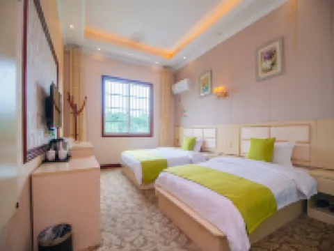 Chunlan Business Hotel