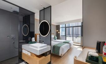 ELong Xicheng International Hotel(Haiya Colorful City Tongle South Subway Station Store)