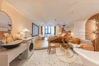 A Dream Homestay (Yichang Xingguang Tiandi) - Condos