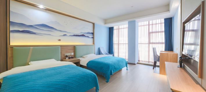 Shengjing Yijia Hotel (Gucheng Fanyang Road Underground Mall) Hotels in Gucheng