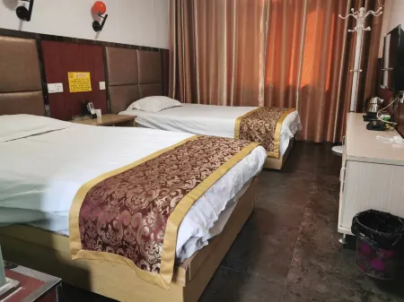 Huimin Express Hotel, Yucheng Отели рядом с достопримечательностью «Shangqiu Yuchengxian Tazhong Temple»