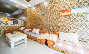 Xichang Yangyi Business Hotel