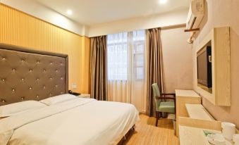 Super 8 Hotel Science Avenue Store