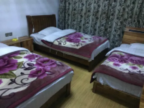 Kangding Chengkang Business Hotel