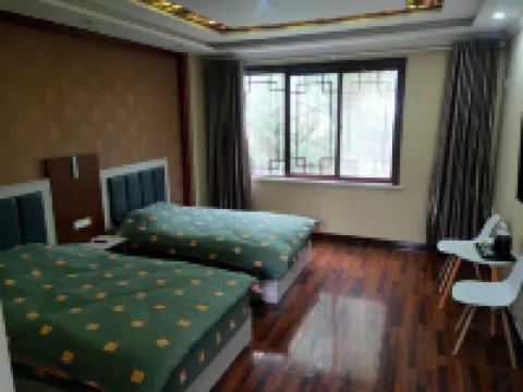 Pingliang Yunshang Huakai Homestay Hotel (Kongtong Ancient Town)