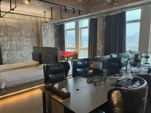 QiuQiu E-sports Hotel