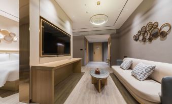 Orange Hotel