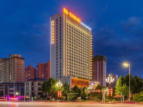 Mesa International Hotel