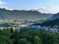 Hefeng Hospitality Homestay