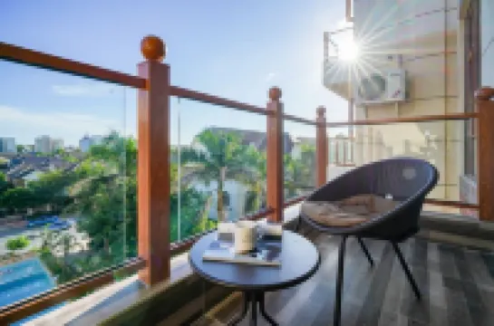 Ouxia Mediterranean Hotel (Beihai Yintan International Passenger Port Branch)