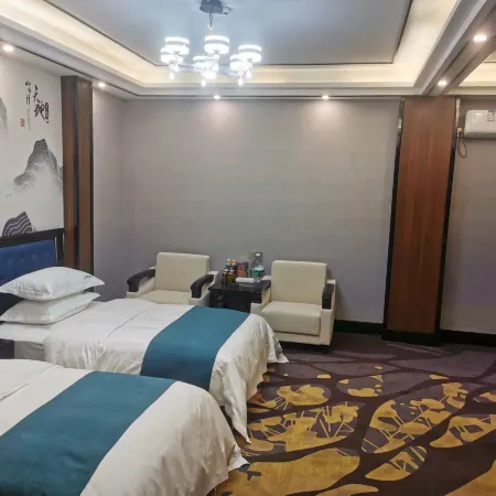 Yunchao Light Luxury Hotel (Xinye Chaoyang Road)