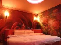 Sandu Wei'ai Theme Hotel