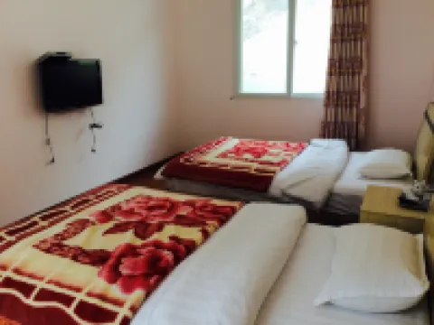 Maoxian Hongye Inn