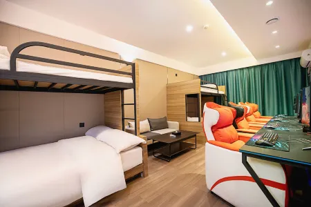 Taku E-sports Hotel (Gongyi Xinhua Road) Отели рядом с достопримечательностью «Kang Bai Wan Zhuang Yuan»