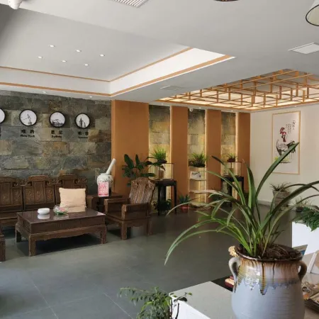 Rongfengge Homestay (Yingtan South Station)