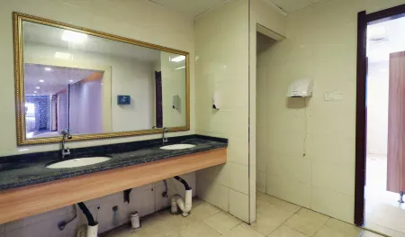 Junyi Chain Hotel (Fengcheng People's Hospital Xinglin Community Branch) Отели рядом с достопримечательностью «Weimei Health Valley Tourism Resort»