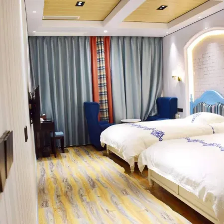 Xuyong Yujian Customs Theme Hotel